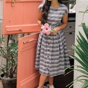 Gal Meets Glam Kaitlin Cotton Blend Button Detail Dress